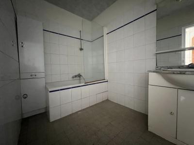 For sale 1 room 33 m2 Bouches du Rhone (13013) photo 4