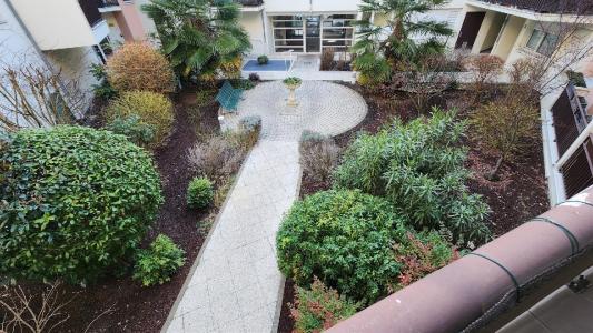 Louer Appartement Brunoy 810 euros