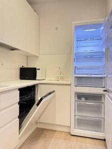 For rent Paris-15eme-arrondissement 2 rooms 28 m2 Paris (75015) photo 2