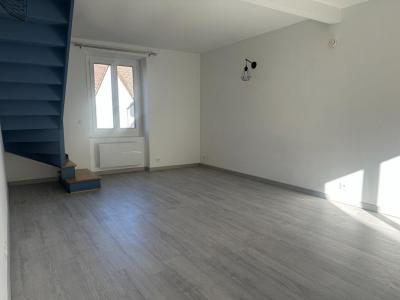 Louer Appartement Ville-du-bois 850 euros