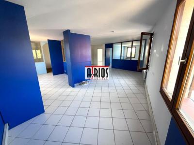 Louer Bureau 104 m2 Sollies-pont