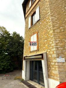 Louer Commerce 420 m2 Toulon