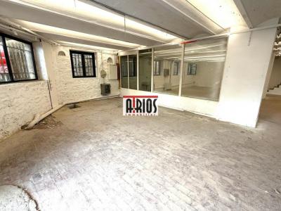 Louer Commerce Toulon 35880 euros