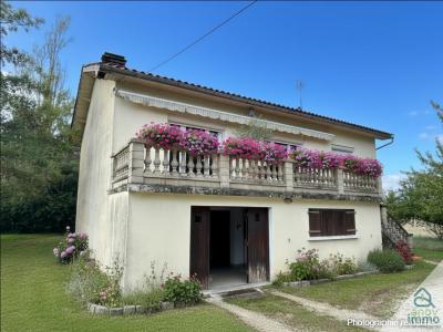 For sale Rouillac 4 rooms 86 m2 Charente (16170) photo 0