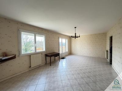 For sale Rouillac 4 rooms 86 m2 Charente (16170) photo 3