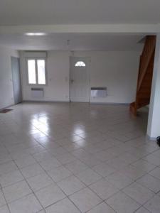 Louer Appartement Vaudreuille 730 euros