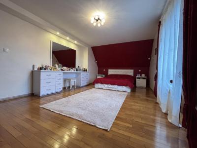 For sale Argentan 7 rooms 202 m2 Orne (61200) photo 2