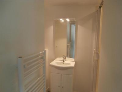 For rent Nantes 3 rooms 34 m2 Loire atlantique (44100) photo 2