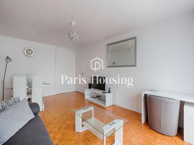 For rent Puteaux 3 rooms 56 m2 Hauts de Seine (92800) photo 2