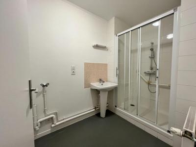 For sale Angers 3 rooms 68 m2 Maine et loire (49100) photo 3