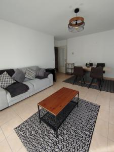 For rent Tassin-la-demi-lune 3 rooms 65 m2 Rhone (69160) photo 2