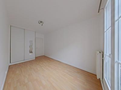 For rent Paris-11eme-arrondissement 3 rooms 76 m2 Paris (75011) photo 4