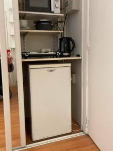 For rent Neuilly-sur-seine 1 room 12 m2 Hauts de Seine (92200) photo 2