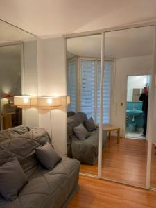 For rent Neuilly-sur-seine 1 room 12 m2 Hauts de Seine (92200) photo 3
