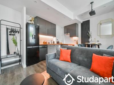 For rent Paris-10eme-arrondissement 2 rooms 31 m2 Paris (75010) photo 2