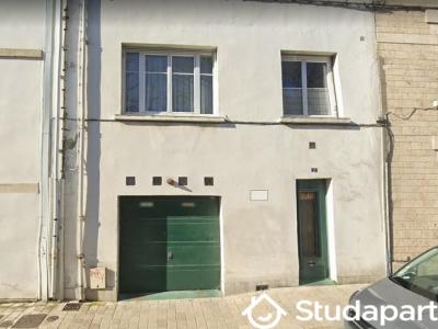 Louer Appartement 12 m2 Rochelle