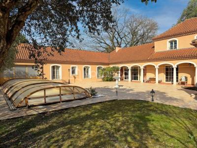 For sale Pau 7 rooms 241 m2 Pyrenees atlantiques (64000) photo 0