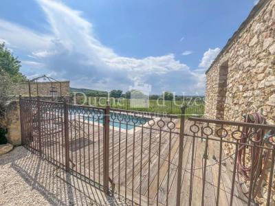 Acheter Maison 275 m2 Uzes