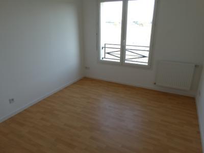 Louer Appartement Neuville-en-ferrain 790 euros