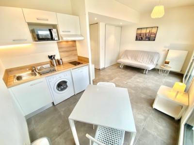 For rent Villeurbanne 1 room 25 m2 Rhone (69100) photo 0