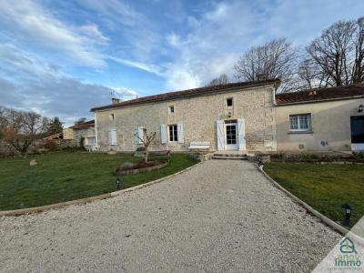 For sale Rochette 9 rooms 271 m2 Charente (16110) photo 1