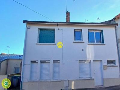 For sale Commentry 4 rooms 57 m2 Allier (03600) photo 0