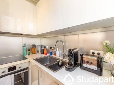 Louer Maison Paris-8eme-arrondissement 2400 euros