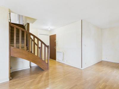 For sale Orleans 3 rooms 66 m2 Loiret (45100) photo 2