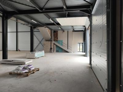 Louer Commerce 399 m2 Chalifert