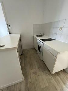 For rent Bordeaux 1 room 26 m2 Gironde (33000) photo 2