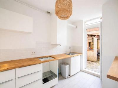 For sale Marseille-3eme-arrondissement 3 rooms 56 m2 Bouches du Rhone (13003) photo 3