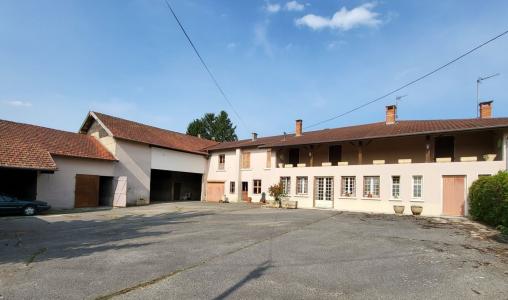 For sale CENTRE VILLAGE 118 m2 Ain (01320) photo 0