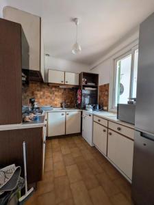 For rent Beaumont-de-pertuis 4 rooms 89 m2 Vaucluse (84120) photo 2