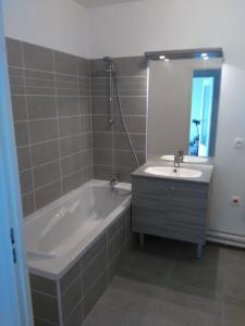 For rent Valenciennes 2 rooms 42 m2 Nord (59300) photo 2