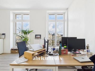 For rent Bordeaux 215 m2 Gironde (33000) photo 0