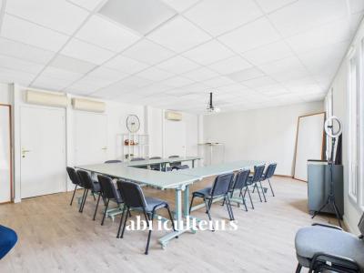 Louer Bureau 99 m2 Bordeaux