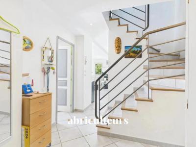 Acheter Prestige Pertuis 599000 euros