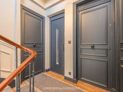 For sale Paris-8eme-arrondissement 70 m2 Paris (75008) photo 2