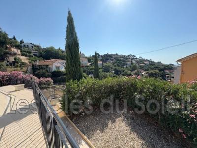 For sale Hyeres 4 rooms 132 m2 Var (83400) photo 2