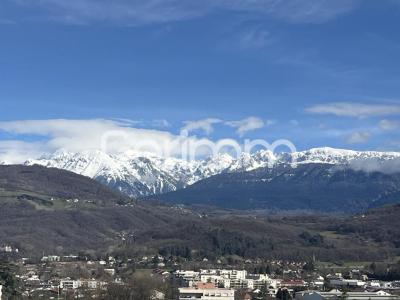 Acheter Appartement 65 m2 Echirolles