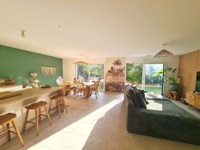 For sale Six-fours-les-plages 4 rooms 106 m2 Var (83140) photo 0