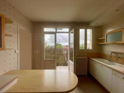 For sale Nevers 4 rooms 98 m2 Nievre (58000) photo 3