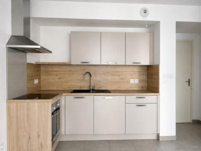 Acheter Appartement Lyon-8eme-arrondissement 235000 euros