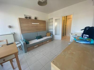 Louer Appartement 25 m2 Hyeres