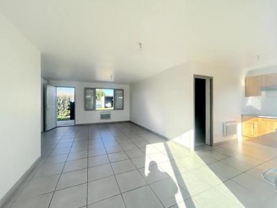 For rent Berson 4 rooms 74 m2 Gironde (33390) photo 2