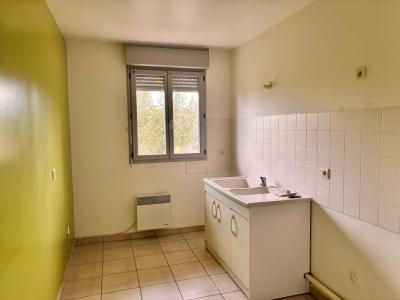 For rent Pont-sur-yonne 2 rooms 51 m2 Yonne (89140) photo 2