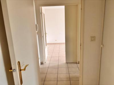 For rent Pont-sur-yonne 2 rooms 51 m2 Yonne (89140) photo 4