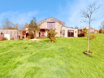 For sale Champ-saint-pere 8 rooms 256 m2 Vendee (85540) photo 0