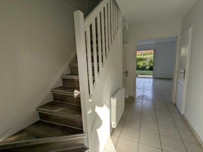 For sale 5 rooms 104 m2 Ain (01550) photo 0