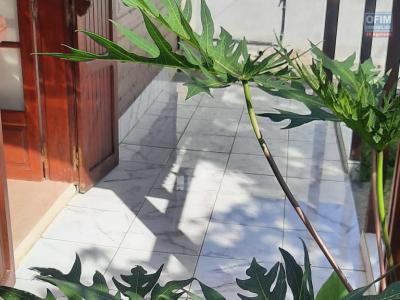 Louer Maison 72 m2 Sainte-suzanne